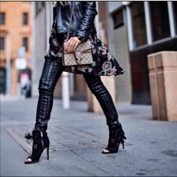 💥HOT ITEM💥Black Lace Up Skinny Leather Pants - Picture 9 of 15